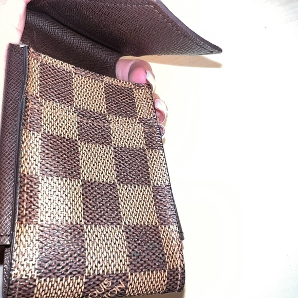 Louis Vuitton EUC Damier Ebene Cigarette Case! Out of stock online and in stores - Picture 6 of 10